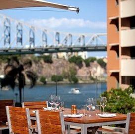 HOW BRISBANE EXECUTIVES LIVE HOW BRISBANE EXECUTIVES LIVE